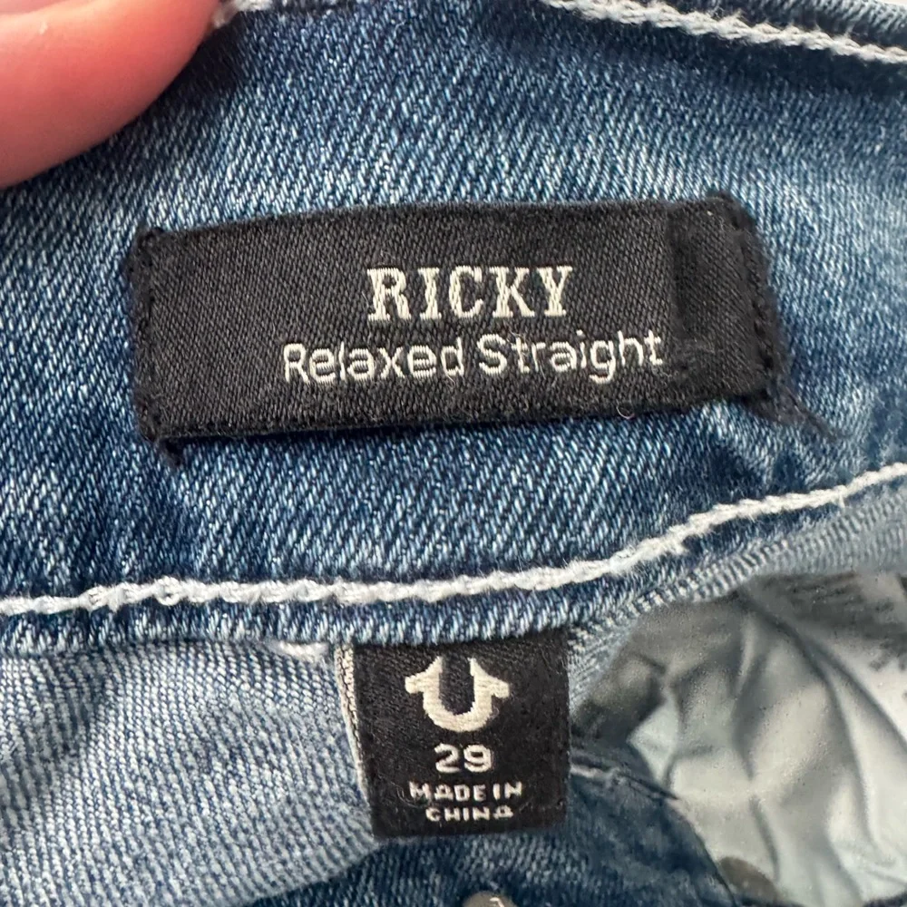 True Religion Medium Wash Contrast Stitch Mid Blue Relaxed Straight Jeans 29x34